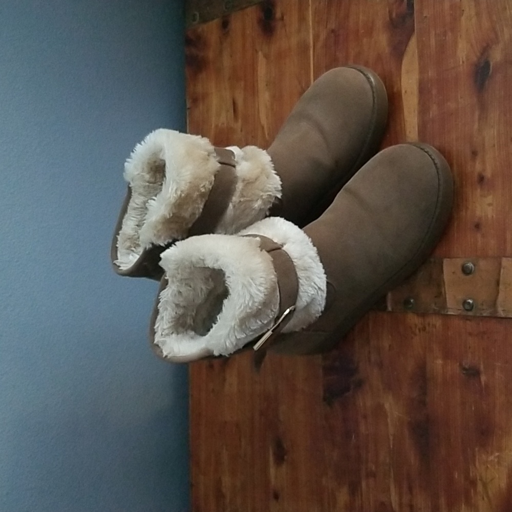 Guess boots